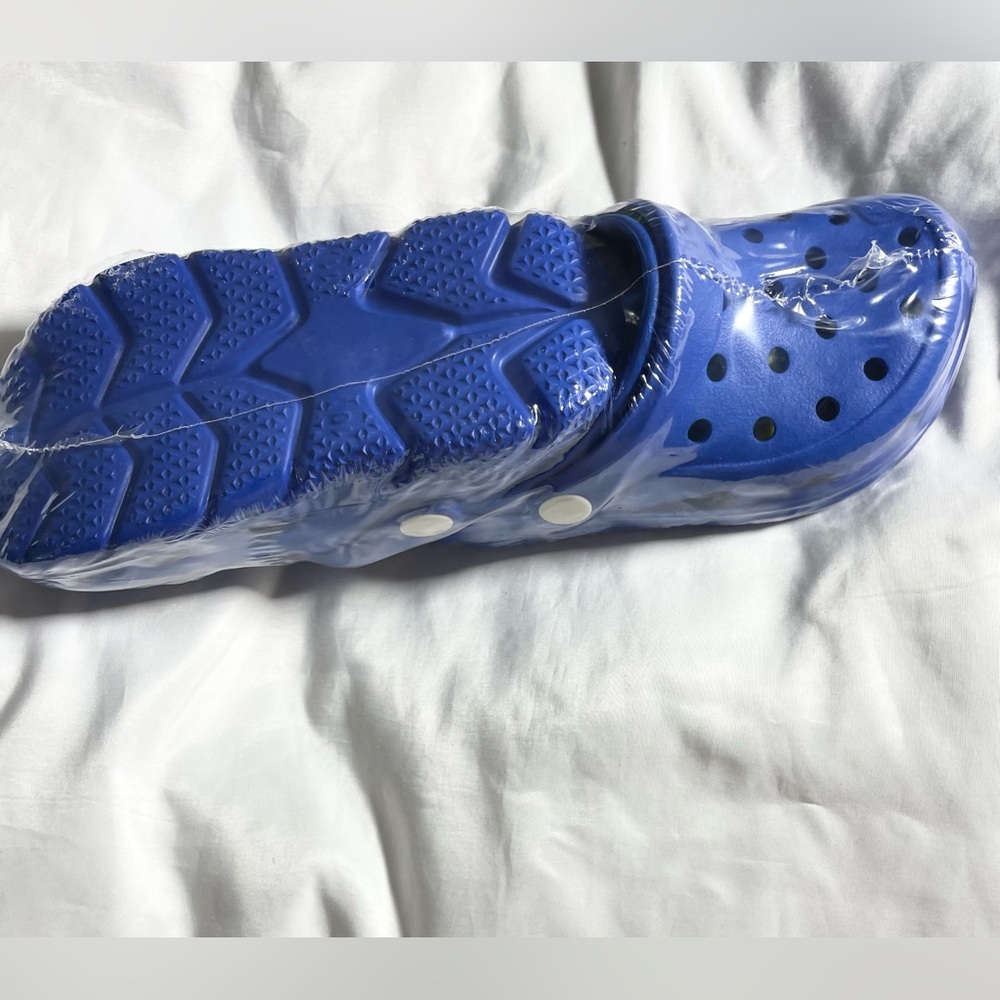 Sz10-11 Cubufly Kids Blue Clogs with charms girls/boys new sealed - Picture 6 of 6